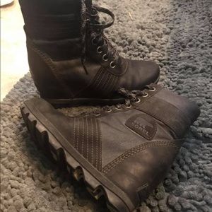 Sorel black wedge boots! Lace up
